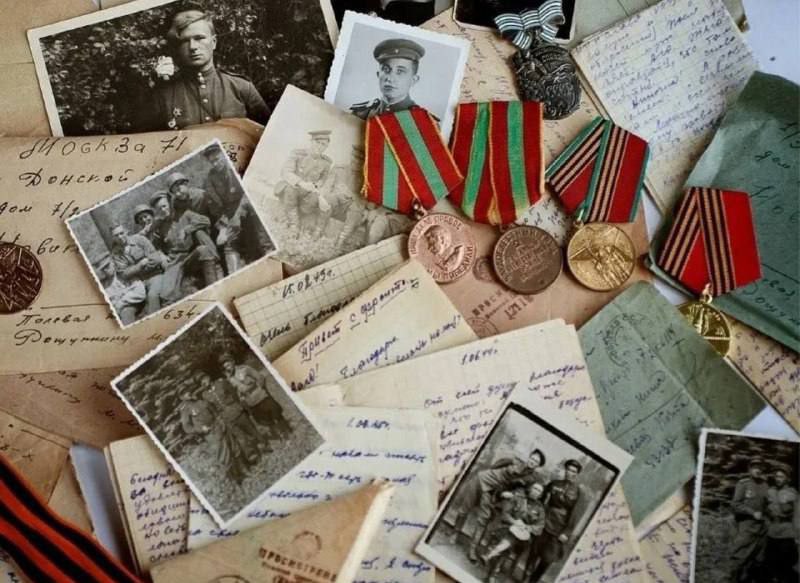 В Горно-Алтайске объявили сбор фотографий для пополнения «Стены Памяти» — выставки фотографий фронтовиков, которая ежегодно размещается в Парке Победы перед 9 мая