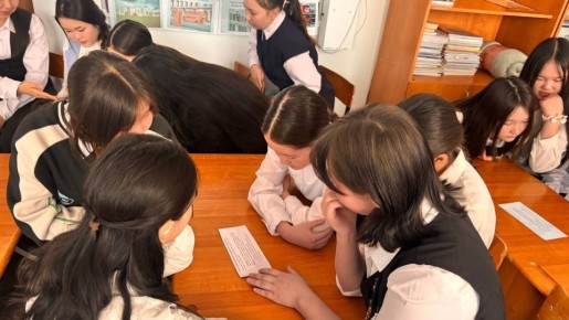 Сотрудники Госавтоинспекции провели беседу о ПДД в Аноской школе