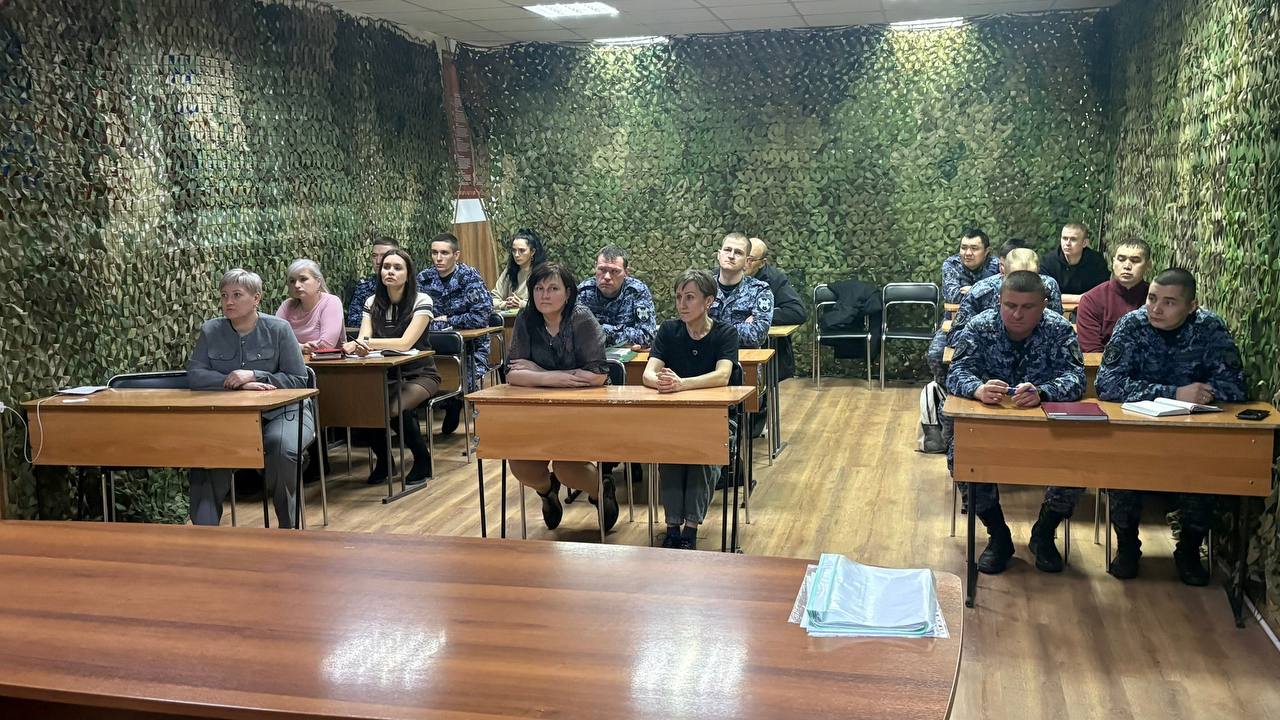 Сотрудники Госавтоинспекции провели профилактическую беседу в ФГКУ «ОВО ВНГ России по Республике Алтай» Сотрудники Госавтоинспекции провели профилактическую беседу в ФГКУ «ОВО ВНГ России по Республике Алтай»