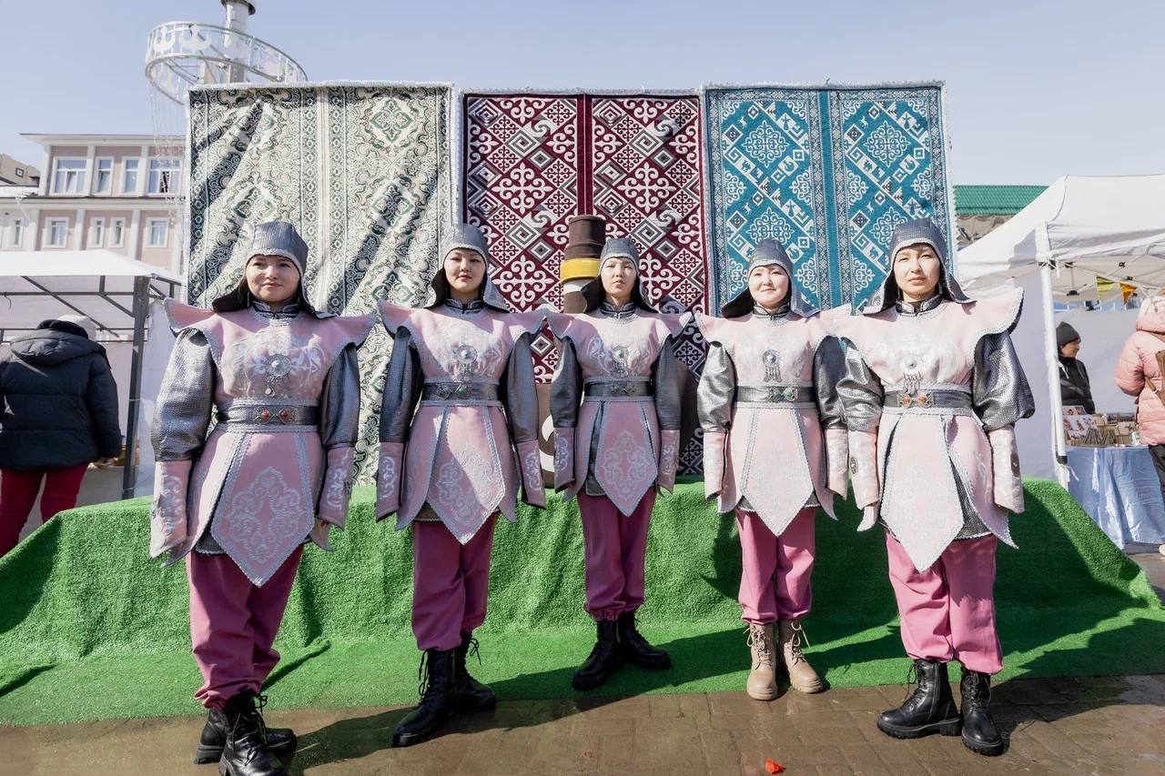 Александр Прокопьев: Поздравляю жителей Республики Алтай с праздниками обновления природы, единства, мира и добра — Дьылгаяком и Наурызом! Александр Прокопьев: Поздравляю жителей Республики Алтай с праздниками обновления природы, единства, мира и добра — Дьылгаяком и Наурызом!