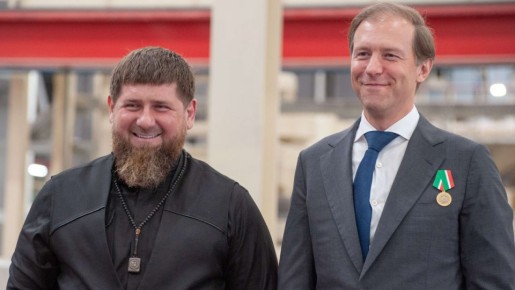 Награда, вызвавшая вопросы: почему Денису Мантурову присвоили звание Героя России