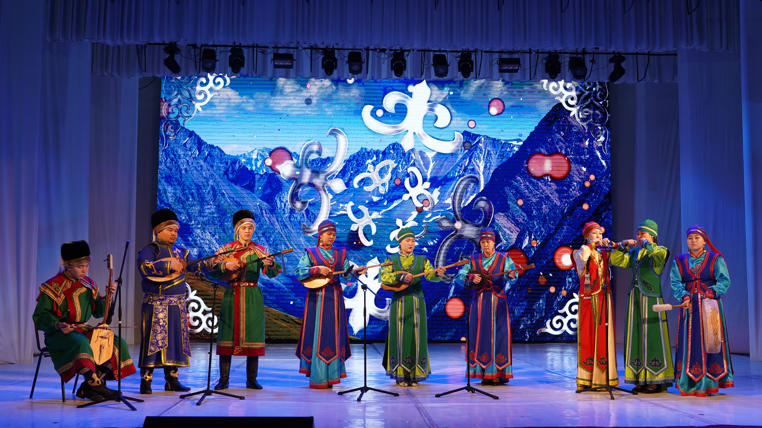 В Горно-Алтайске выбрали лучших педагогов региона: итоги Недели педагогического мастерства В Горно-Алтайске выбрали лучших педагогов региона: итоги Недели педагогического мастерства