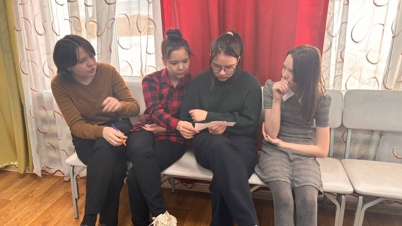 В Карасукской школе прошло профилактическое мероприятие «У ПДД каникул нет» В Карасукской школе прошло профилактическое мероприятие «У ПДД каникул нет»