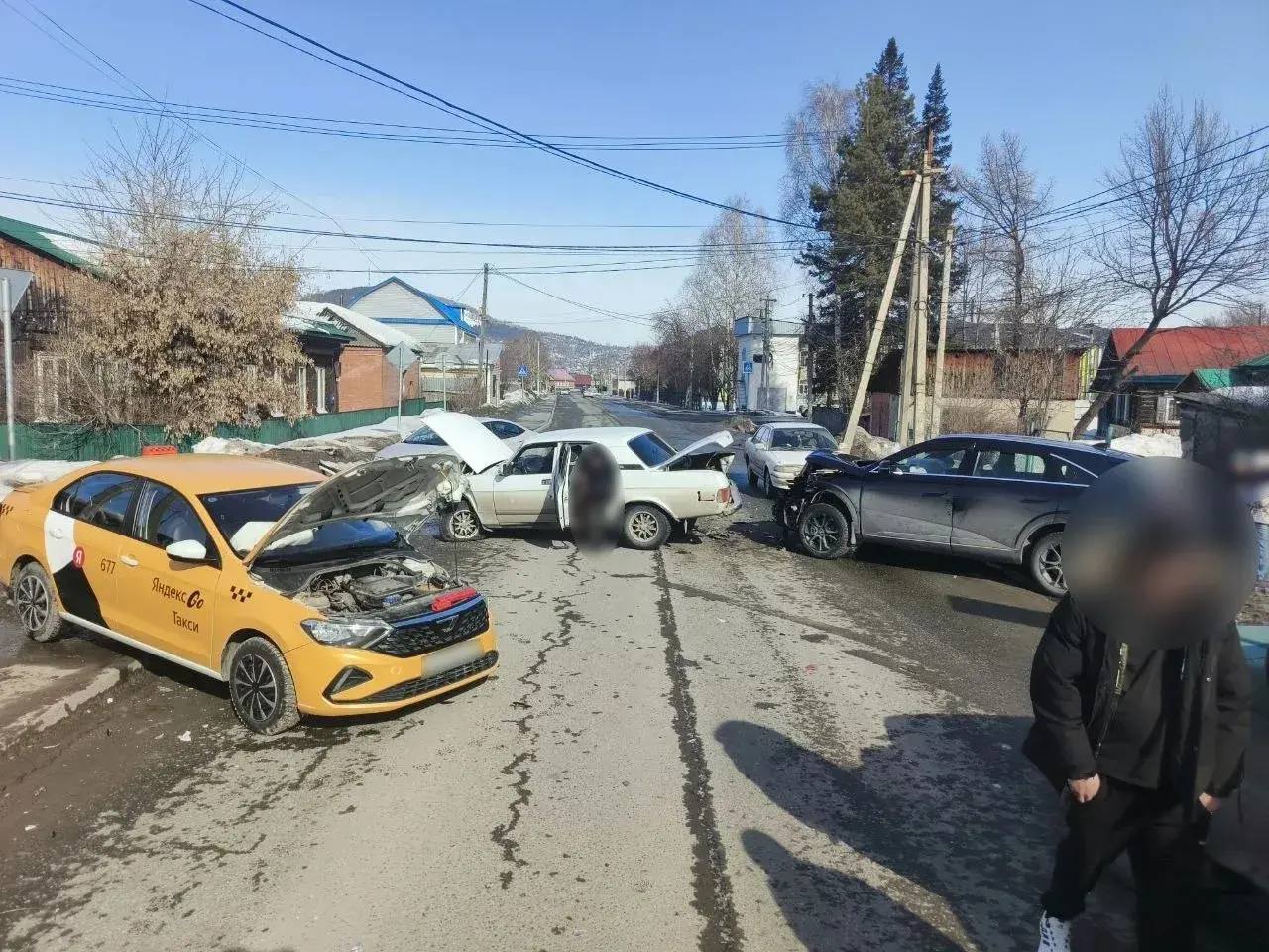 За прошедшие выходные на дорогах республики зарегистрировано 2 ДТП, в результате которых пострадали 3 человека За прошедшие выходные на дорогах республики зарегистрировано 2 ДТП, в результате которых пострадали 3 человека