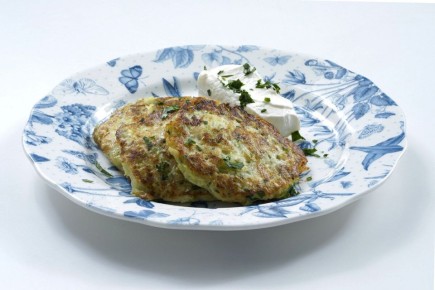 Как приготовить вкусные кабачковые оладьи: простой рецепт