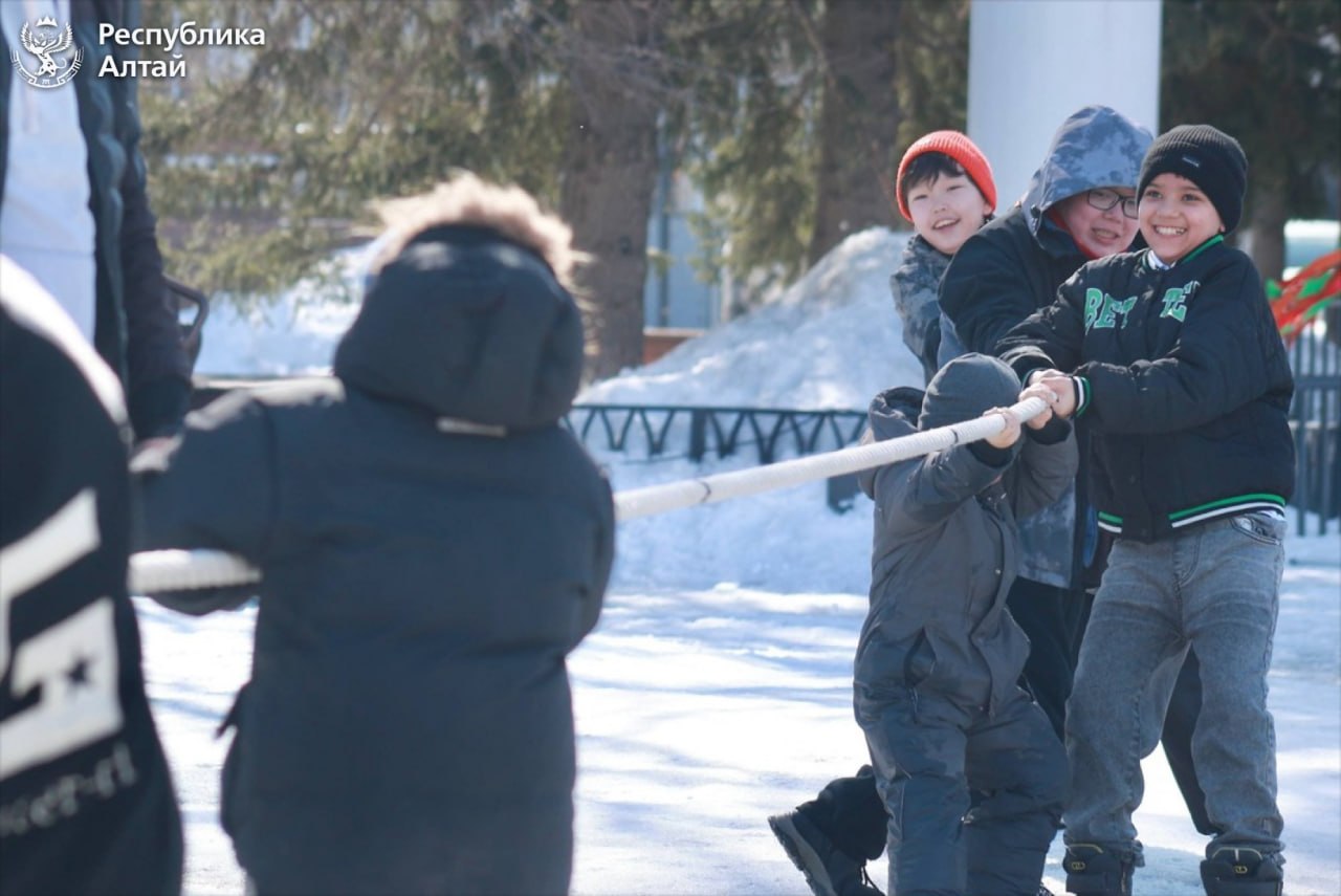 На центральной площади Горно-Алтайска отметили Jылгайак и Наурыз На центральной площади Горно-Алтайска отметили Jылгайак и Наурыз