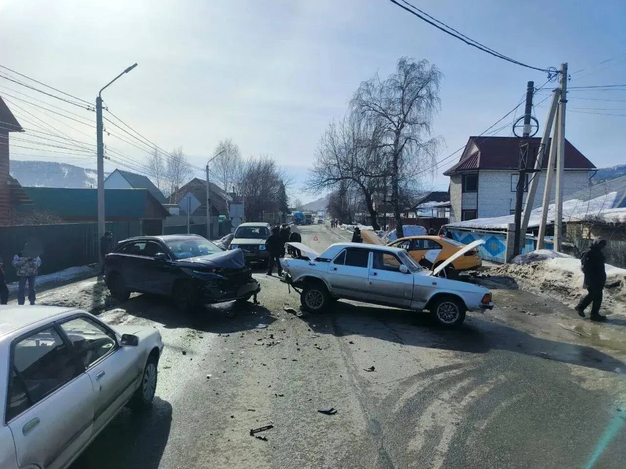 За прошедшие выходные на дорогах республики зарегистрировано 2 ДТП, в результате которых пострадали 3 человека За прошедшие выходные на дорогах республики зарегистрировано 2 ДТП, в результате которых пострадали 3 человека