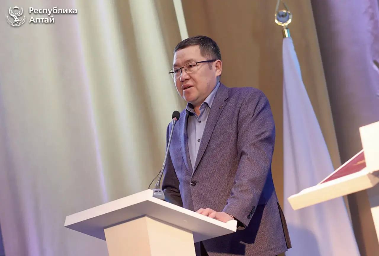 Рустам Кокушев вступил в должность главы Усть-Канского района Рустам Кокушев вступил в должность главы Усть-Канского района