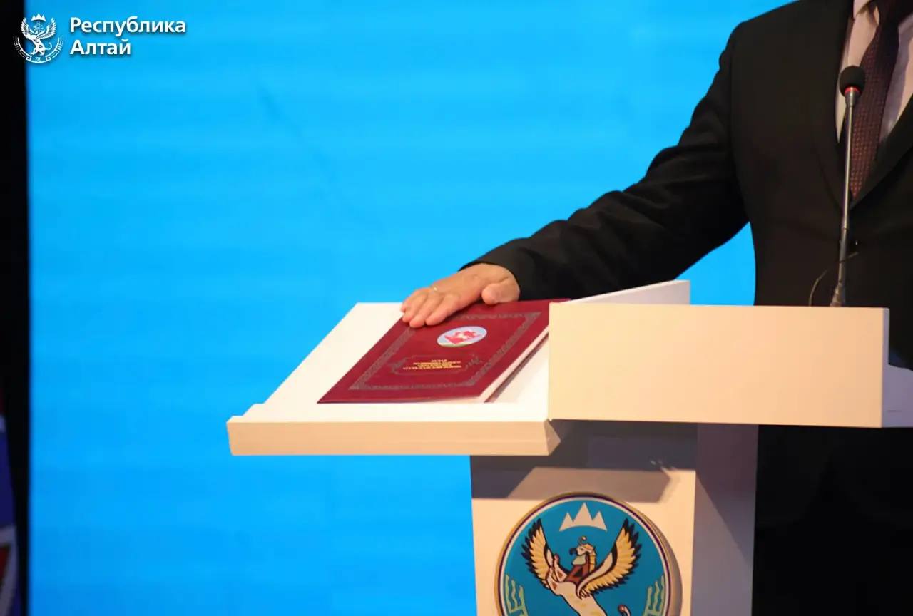 Рустам Кокушев вступил в должность главы Усть-Канского района Рустам Кокушев вступил в должность главы Усть-Канского района