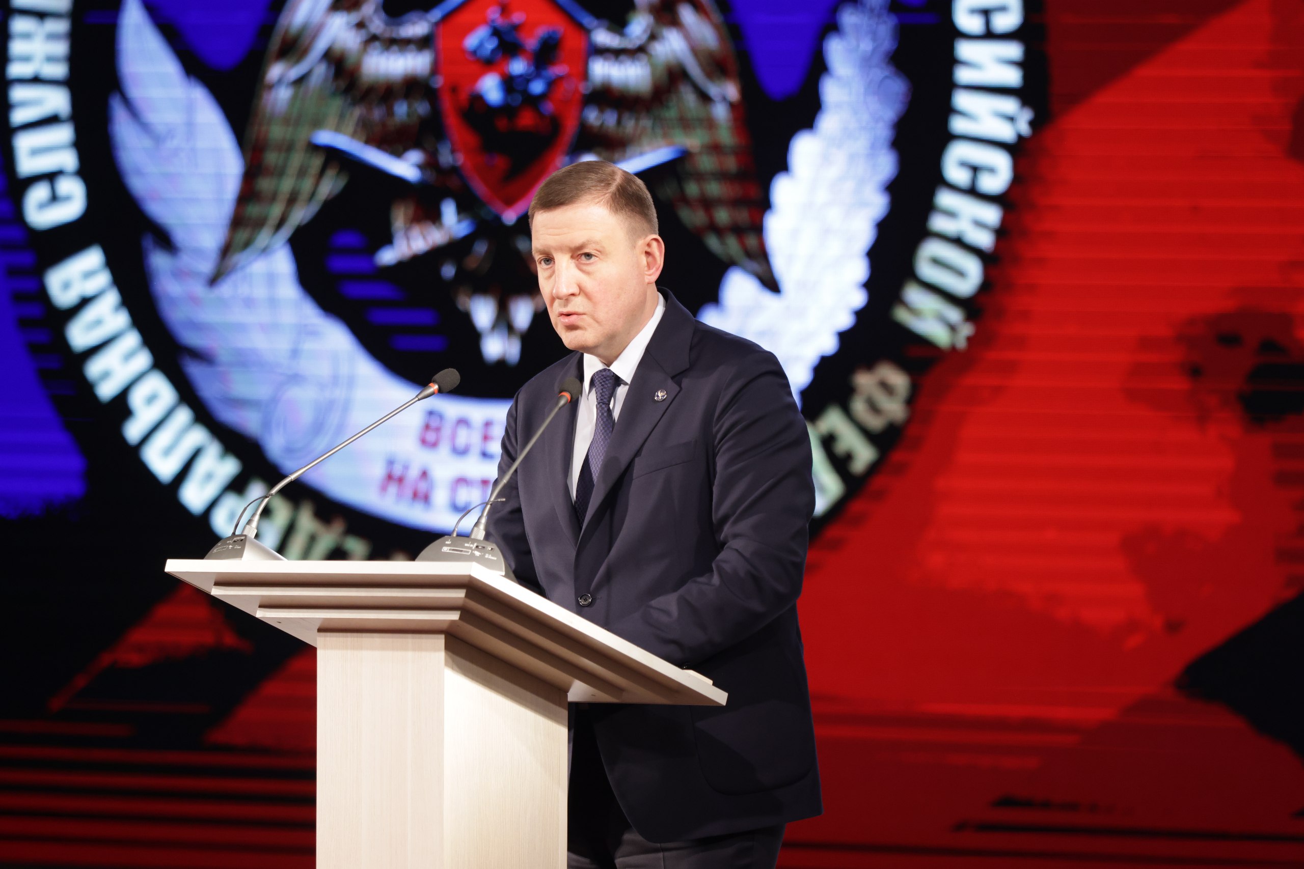 26 марта в Национальном театре им. П.В. Кучияк состоялось торжественное собрание, посвященное 10-летию войск национальной гвардии РФ и 215-й годовщине образования войск правопорядка 26 марта в Национальном театре им. П.В. Кучияк состоялось торжественное собрание, посвященное 10-летию войск национальной гвардии РФ и 215-й годовщине образования войск правопорядка