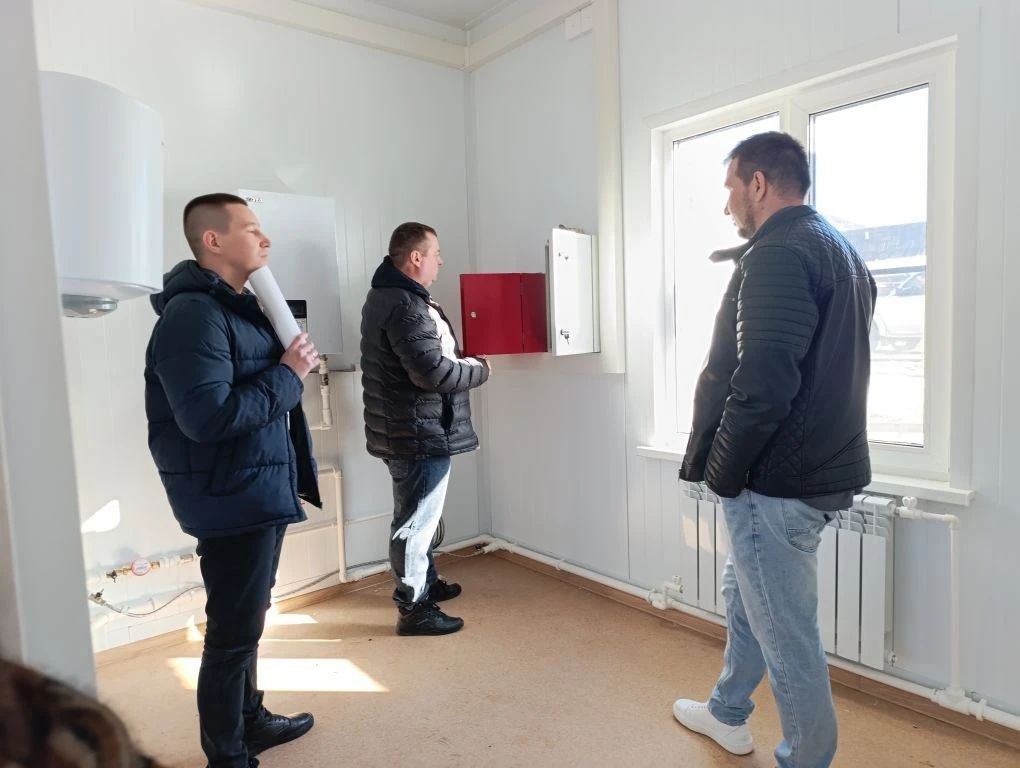 Глава Майминского района Петр Громов проинспектировал строительство культурно-досугового центра в селе Урлу-Аспак Глава Майминского района Петр Громов проинспектировал строительство культурно-досугового центра в селе Урлу-Аспак