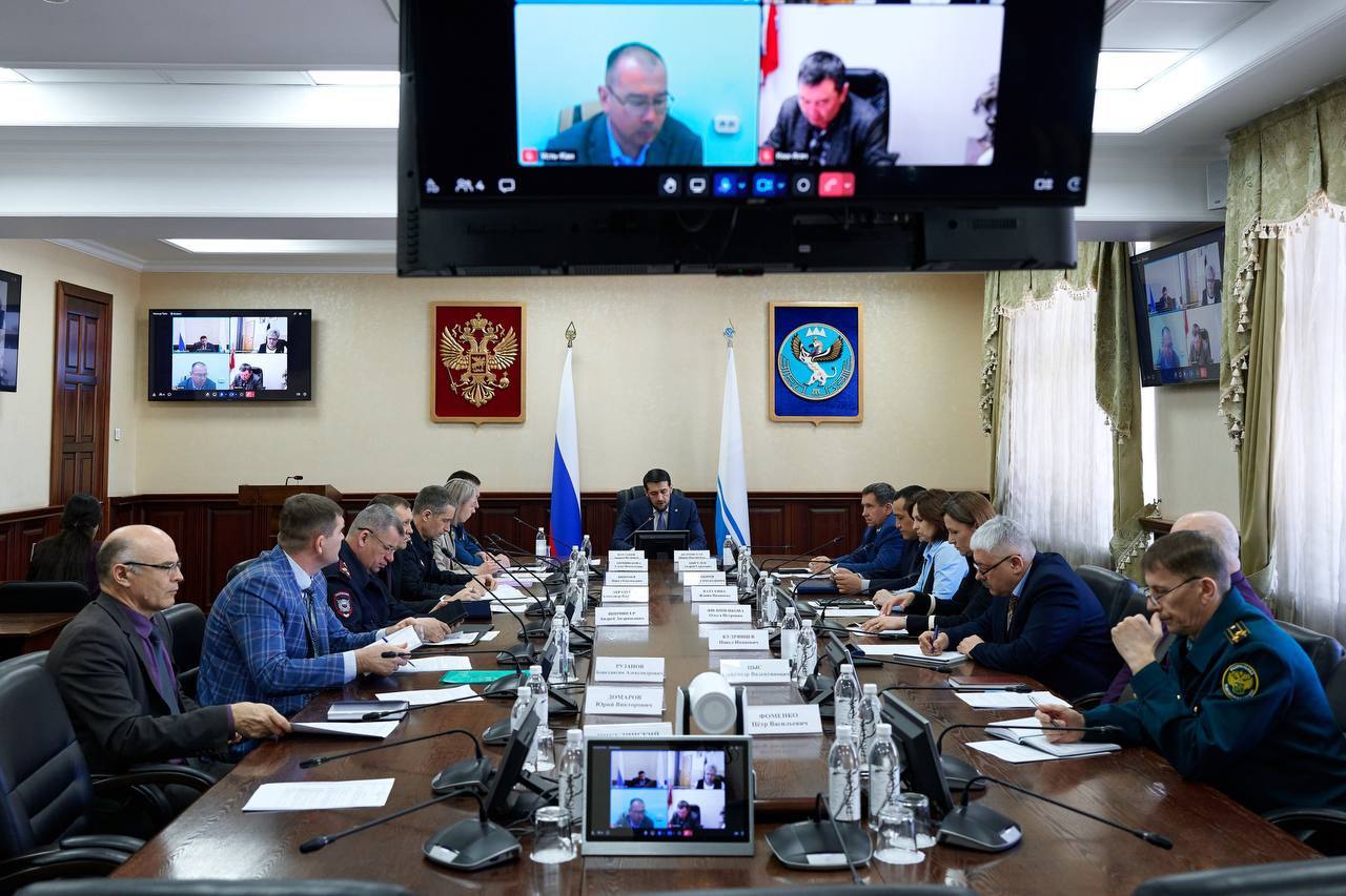 Александр Прокопьев: Республика Алтай готовится к предстоящему весенне-летнему сезону 2026 Александр Прокопьев: Республика Алтай готовится к предстоящему весенне-летнему сезону 2026