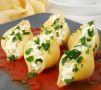 Восхитительные ракушки с сырной начинкой: рецепт кулинарного шедевра