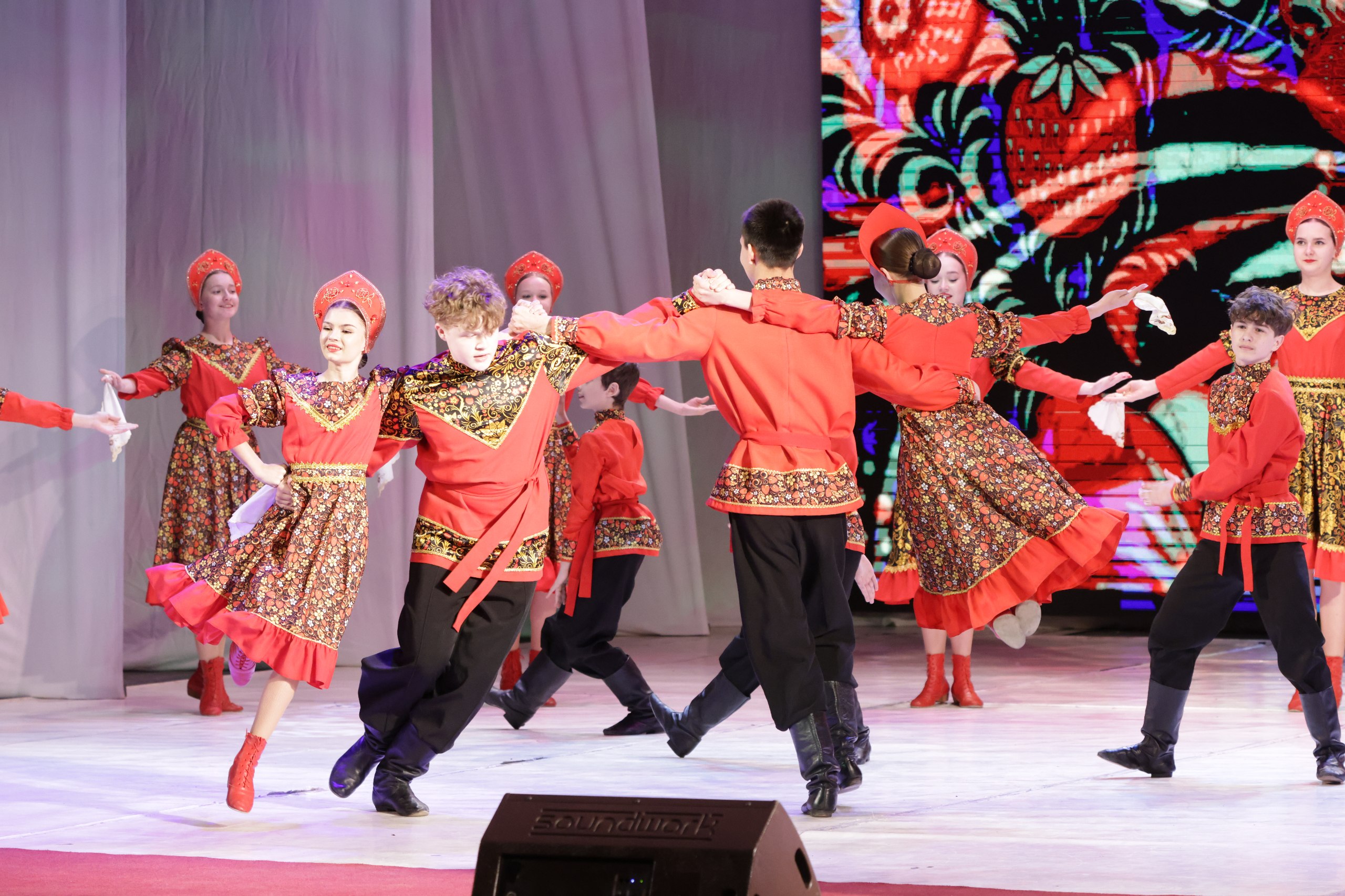 26 марта в Национальном театре им. П.В. Кучияк состоялось торжественное собрание, посвященное 10-летию войск национальной гвардии РФ и 215-й годовщине образования войск правопорядка 26 марта в Национальном театре им. П.В. Кучияк состоялось торжественное собрание, посвященное 10-летию войск национальной гвардии РФ и 215-й годовщине образования войск правопорядка