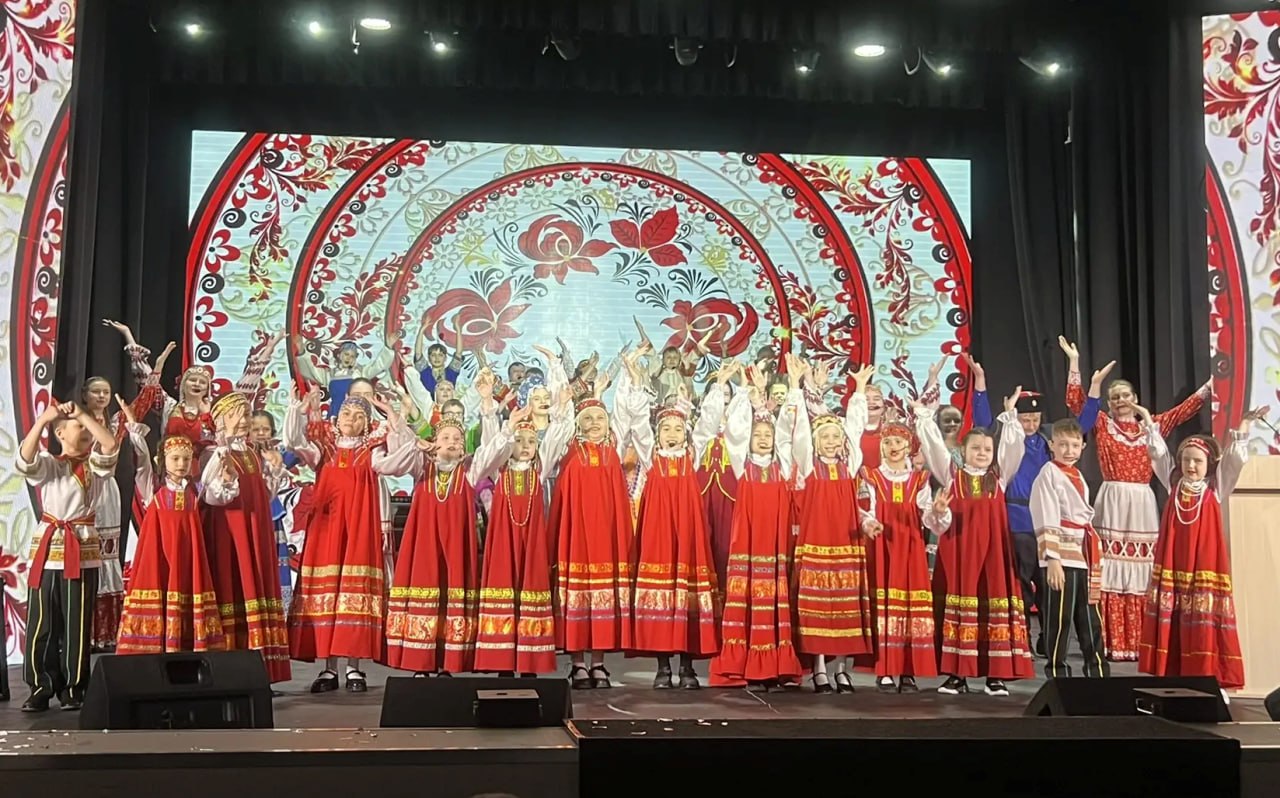 Майминский Центр культуры отметил 90-летие со дня основания Майминский Центр культуры отметил 90-летие со дня основания