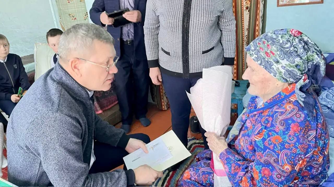 Ветеран Великой Отечественной войны, ветеран труда, труженик тыла Ульяна Демитовна Березикова отпраздновала 98-й день рождения