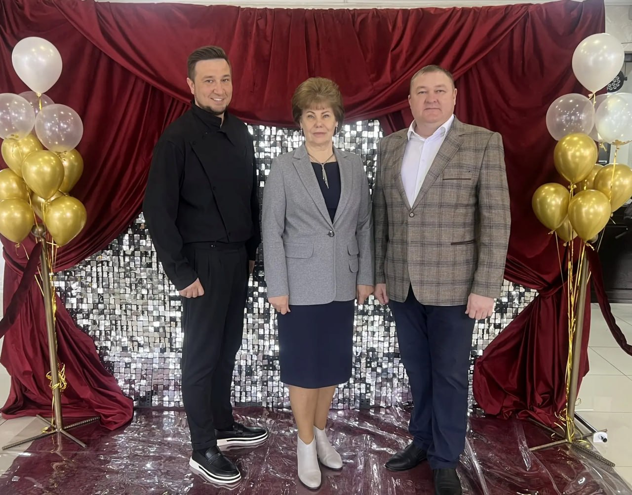 Майминский Центр культуры отметил 90-летие со дня основания Майминский Центр культуры отметил 90-летие со дня основания