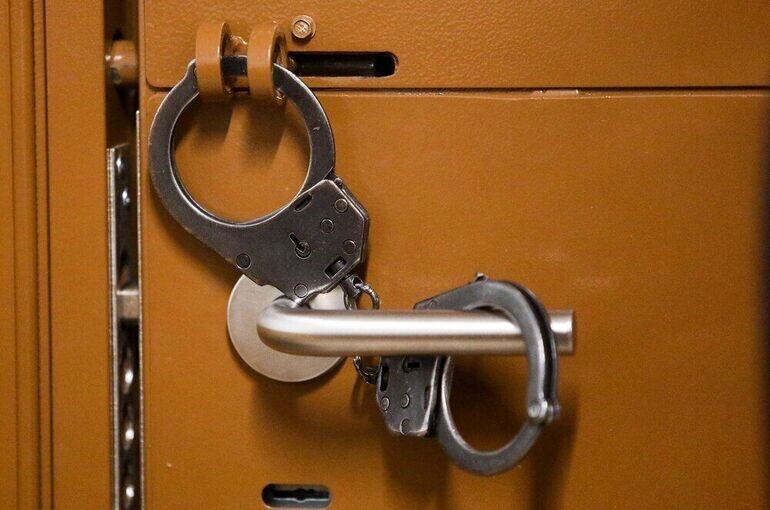 Россия надеется на справедливость после нападения на Русский дом в Праге