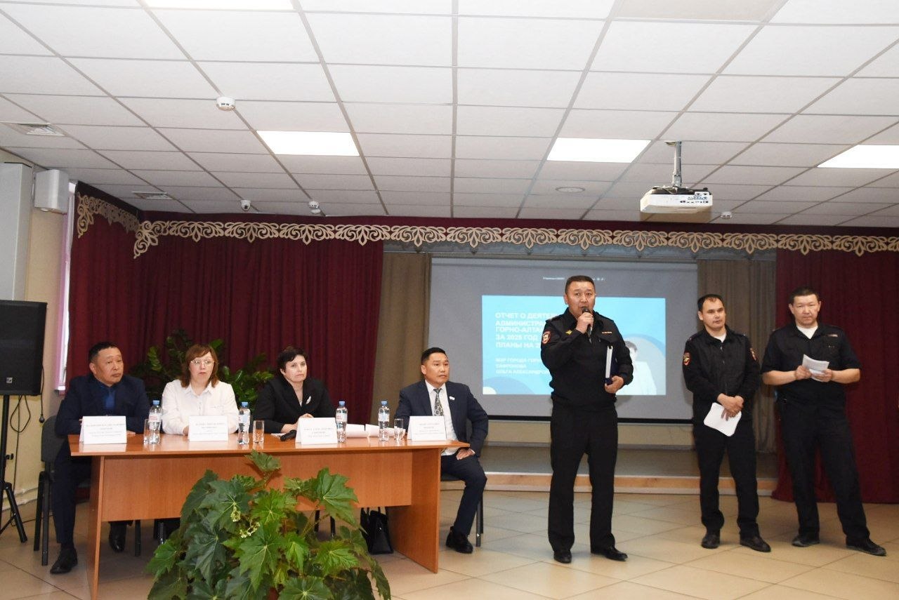 На этой неделе в Горно-Алтайске начались ежегодные сходы граждан На этой неделе в Горно-Алтайске начались ежегодные сходы граждан