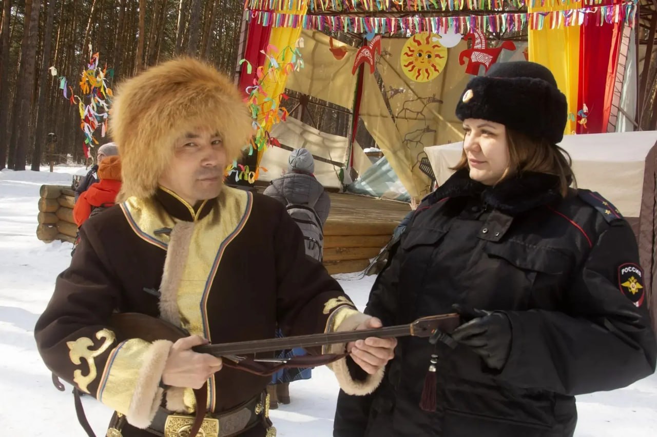 Ирина Волк: #ИсториясГеографией. Сегодня в рубрике «История с географией» расскажу об ярком этническом празднике народов Саяно-Алтая Чыл Пазы, что переводится как «Голова года» Ирина Волк: #ИсториясГеографией. Сегодня в рубрике «История с географией» расскажу об ярком этническом празднике народов Саяно-Алтая Чыл Пазы, что переводится как «Голова года»