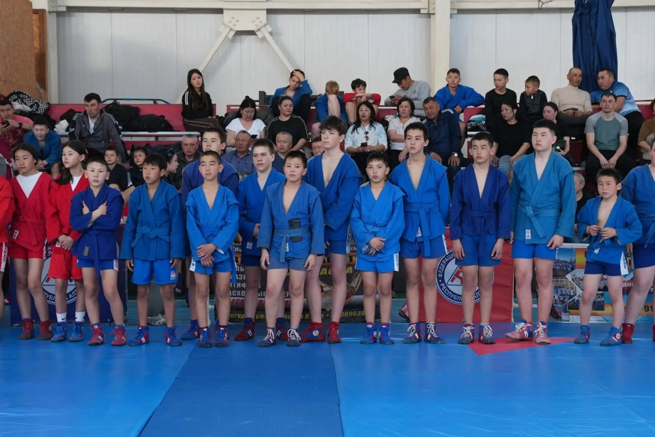 В Онгудае более 200 юных спортсменов поборолись за призы Героя России Амыра Аргамакова В Онгудае более 200 юных спортсменов поборолись за призы Героя России Амыра Аргамакова