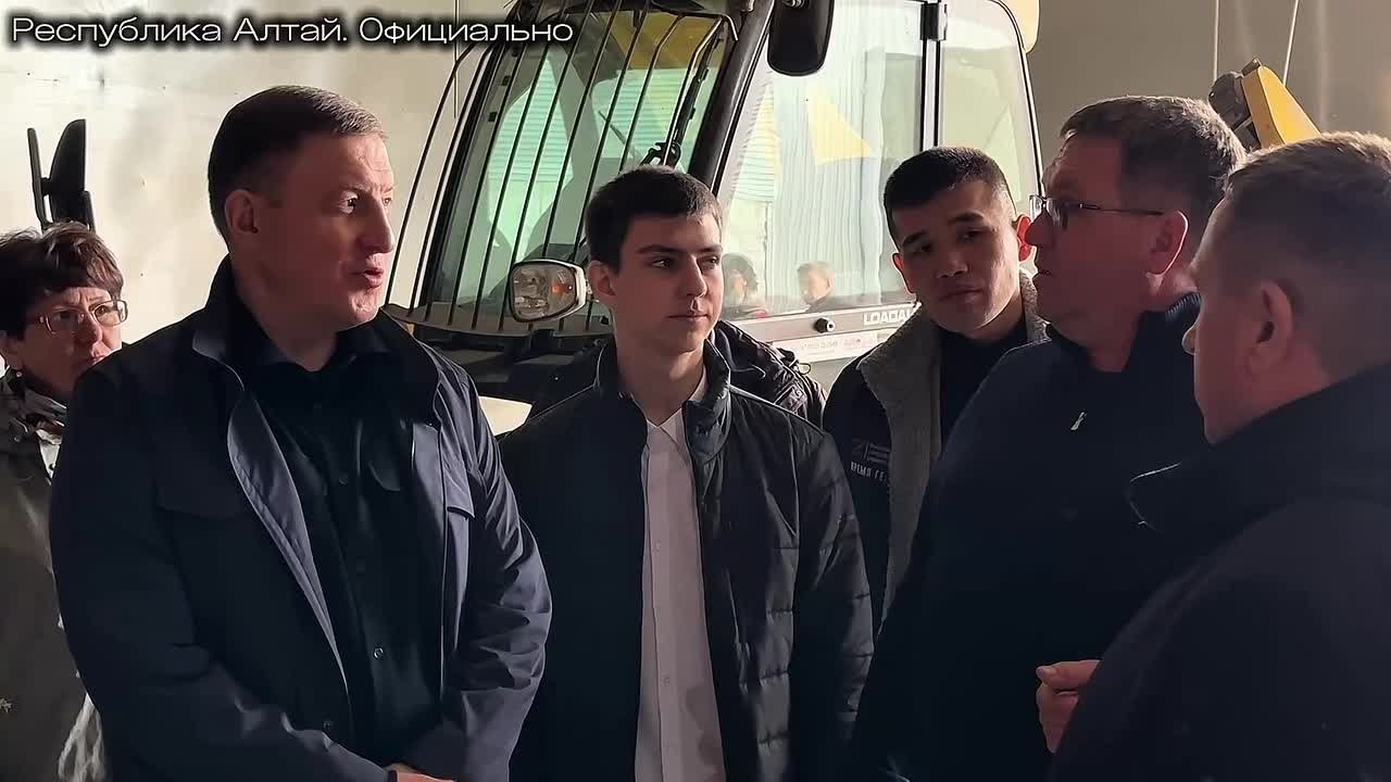 Андрей Турчак ознакомился с работой семеноводческого предприятия в Усть-Коксинском районе