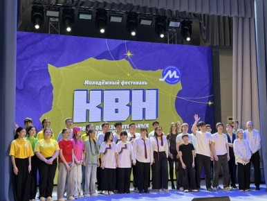 Пародии на учителей, первая школьная любовь, «осадки» в виде двоек и приезд певца Шамана в Горно-Алтайск