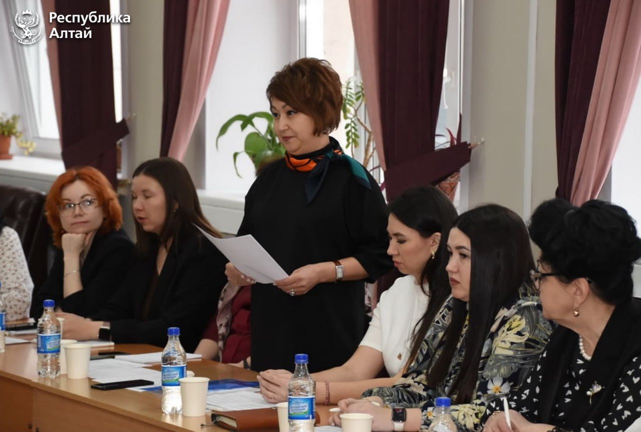 В Горно-Алтайске прошел гражданский форум, объединивший 80 представителей городского актива В Горно-Алтайске прошел гражданский форум, объединивший 80 представителей городского актива