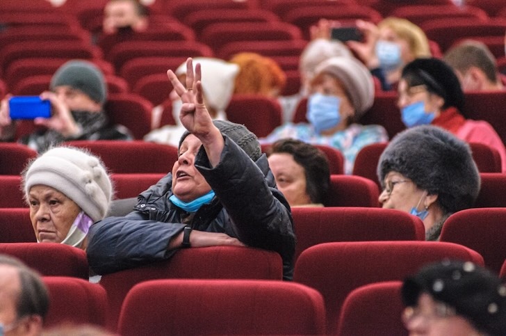 Изменения для пенсионеров с апреля: что важно знать о выплатах на карты