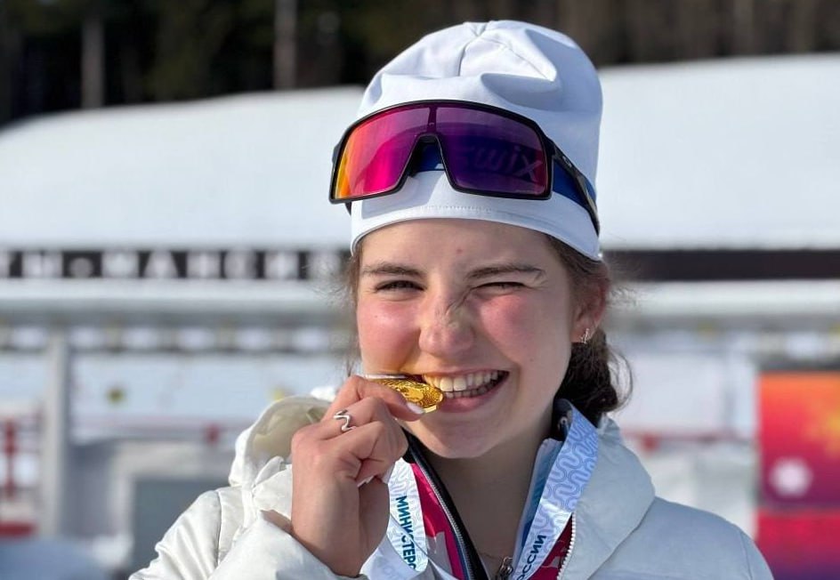 Сегодня на въезде в Республику Алтай торжественно встретили Екатерину Белякову, победительницу Первенства России по биатлону среди юношей и девушек 17-18 лет, сообщает «Звезда Алтая»