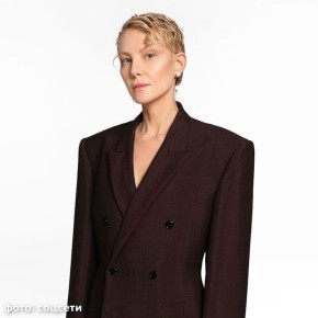 Рената Литвинова прилетает в Россию омолаживаться