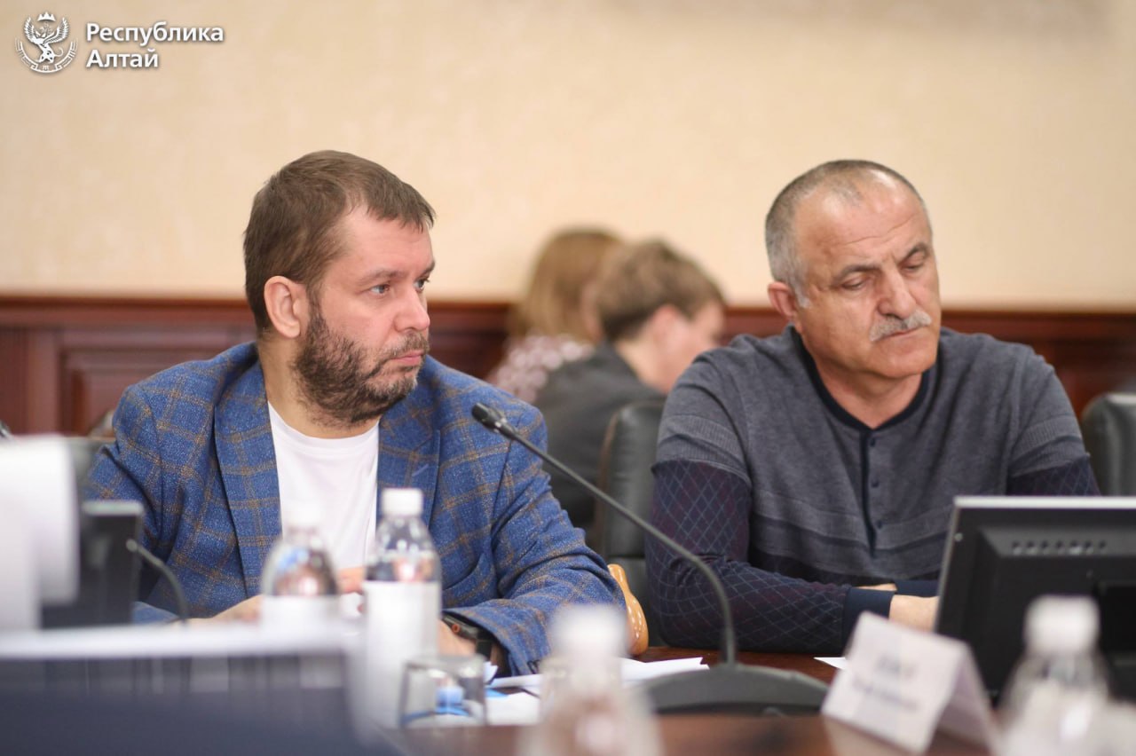 Глава Республики Алтай Андрей Турчак провел штаб по строительству и капитальному ремонту социальных объектов Глава Республики Алтай Андрей Турчак провел штаб по строительству и капитальному ремонту социальных объектов