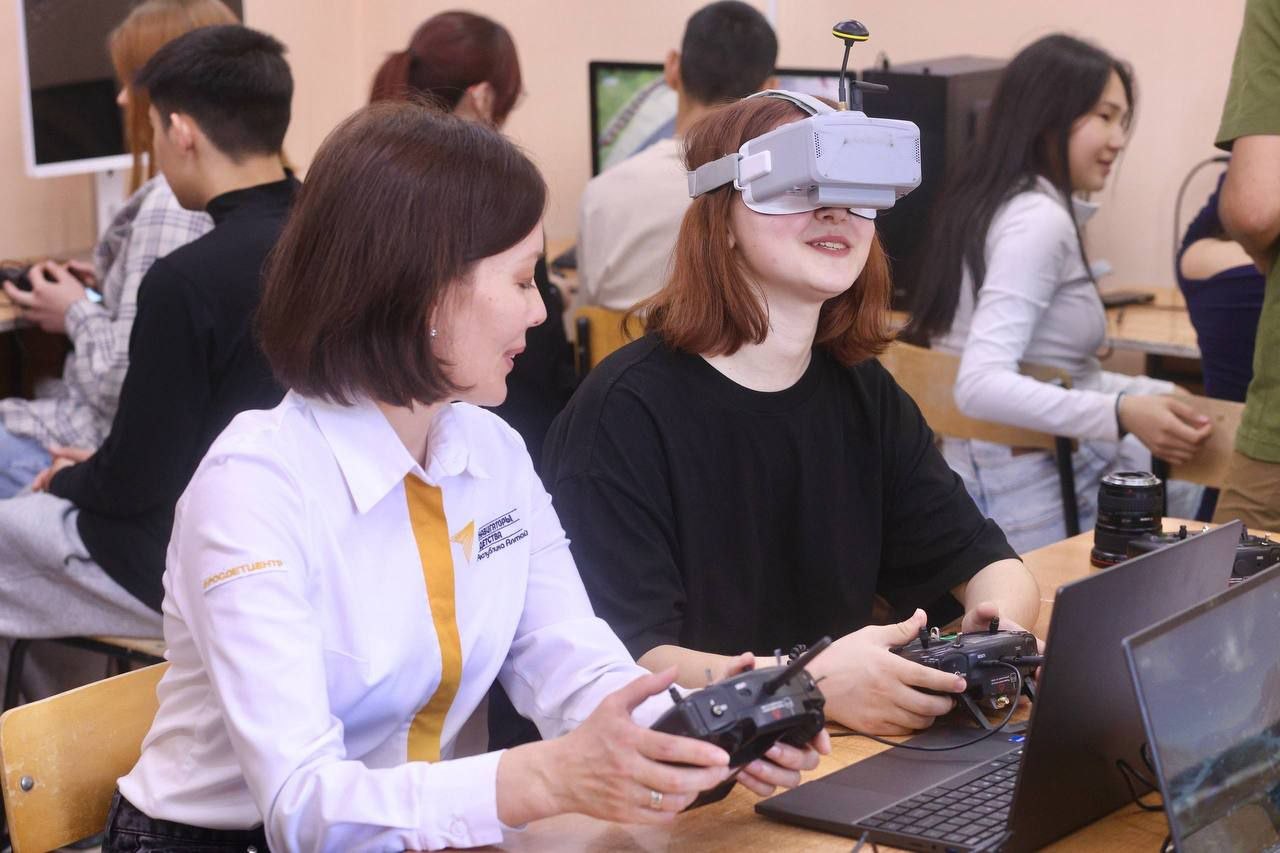 Обучение студентов управлению дронами стартовало в Медколледже — блок с БПЛА включили в курс «Готов к санитарной обороне» от республиканского Минздрава Обучение студентов управлению дронами стартовало в Медколледже — блок с БПЛА включили в курс «Готов к санитарной обороне» от республиканского Минздрава