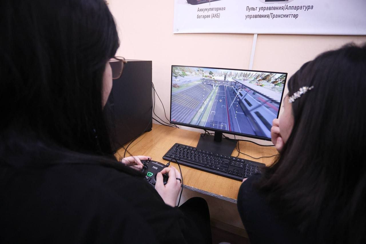 Обучение студентов управлению дронами стартовало в Медколледже — блок с БПЛА включили в курс «Готов к санитарной обороне» от республиканского Минздрава Обучение студентов управлению дронами стартовало в Медколледже — блок с БПЛА включили в курс «Готов к санитарной обороне» от республиканского Минздрава