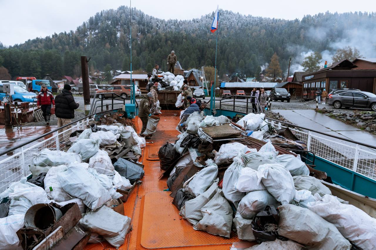 От Телецкого до Белухи: как бизнес и волонтёры спасают природу Горного Алтая От Телецкого до Белухи: как бизнес и волонтёры спасают природу Горного Алтая