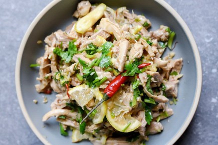 Салат из курицы с лимоном: новинка для любителей легких блюд