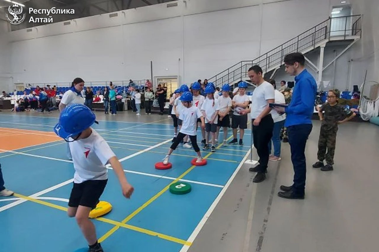 В районах республики начались муниципальные этапы военно-патриотической игры «Зарница 2.0». К соревнованиям уже присоединились Майминский, Шебалинский и Чемальский районы В районах республики начались муниципальные этапы военно-патриотической игры «Зарница 2.0». К соревнованиям уже присоединились Майминский, Шебалинский и Чемальский районы