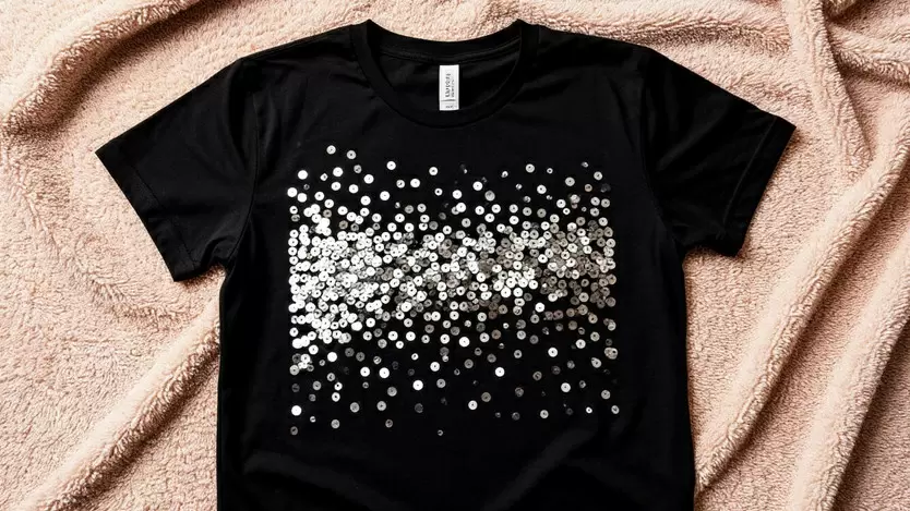 Секреты бережной стирки вещей с пайетками