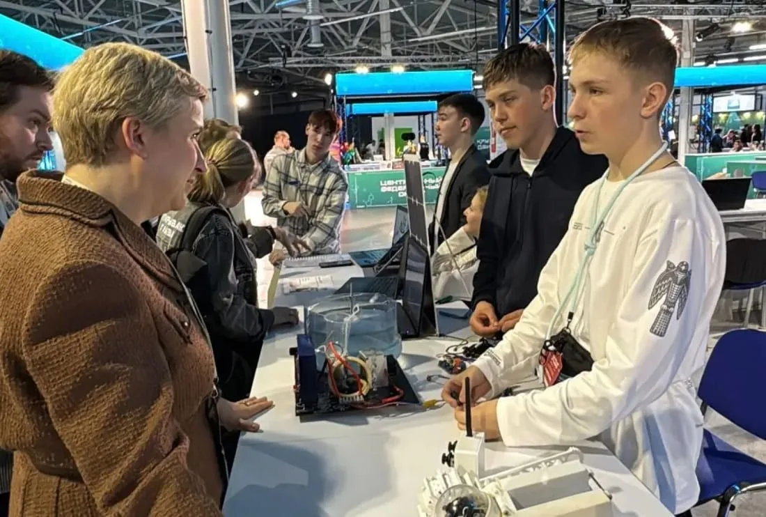 Делегация детского технопарка «Кванториум-04» принимает участие во всероссийском фестивале «Научная вселенная Первых» в Перми