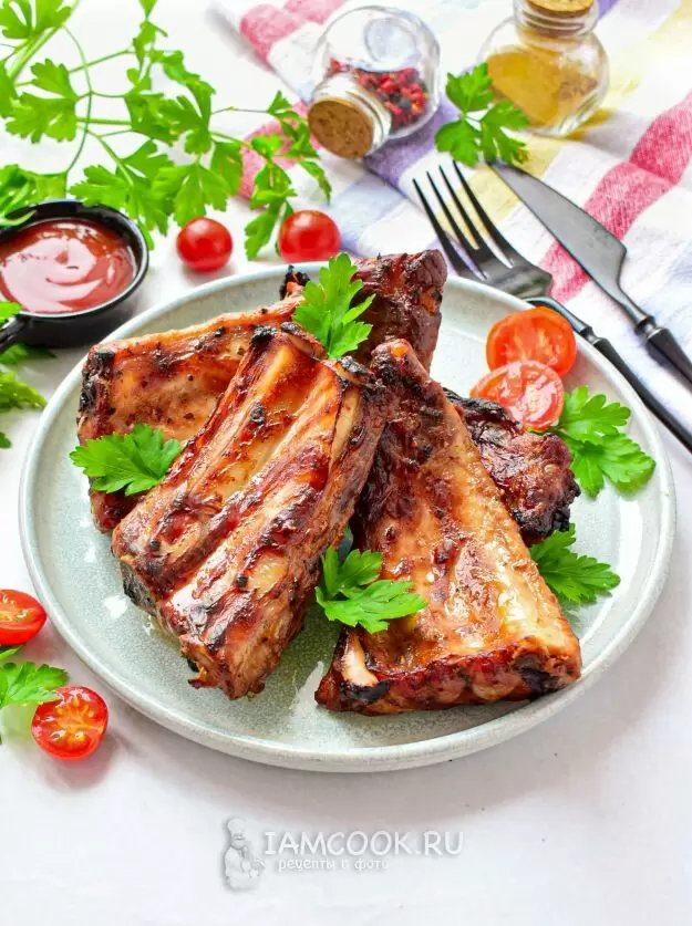 Пикник с ароматом барбекю: говяжьи ребрышки, которые покорят любое сердце