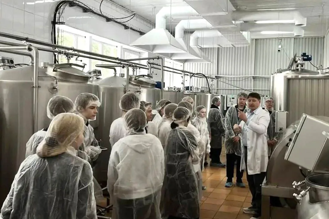 Школьники Чойского района побывали с экскурсией на кооперативе «Подворье»