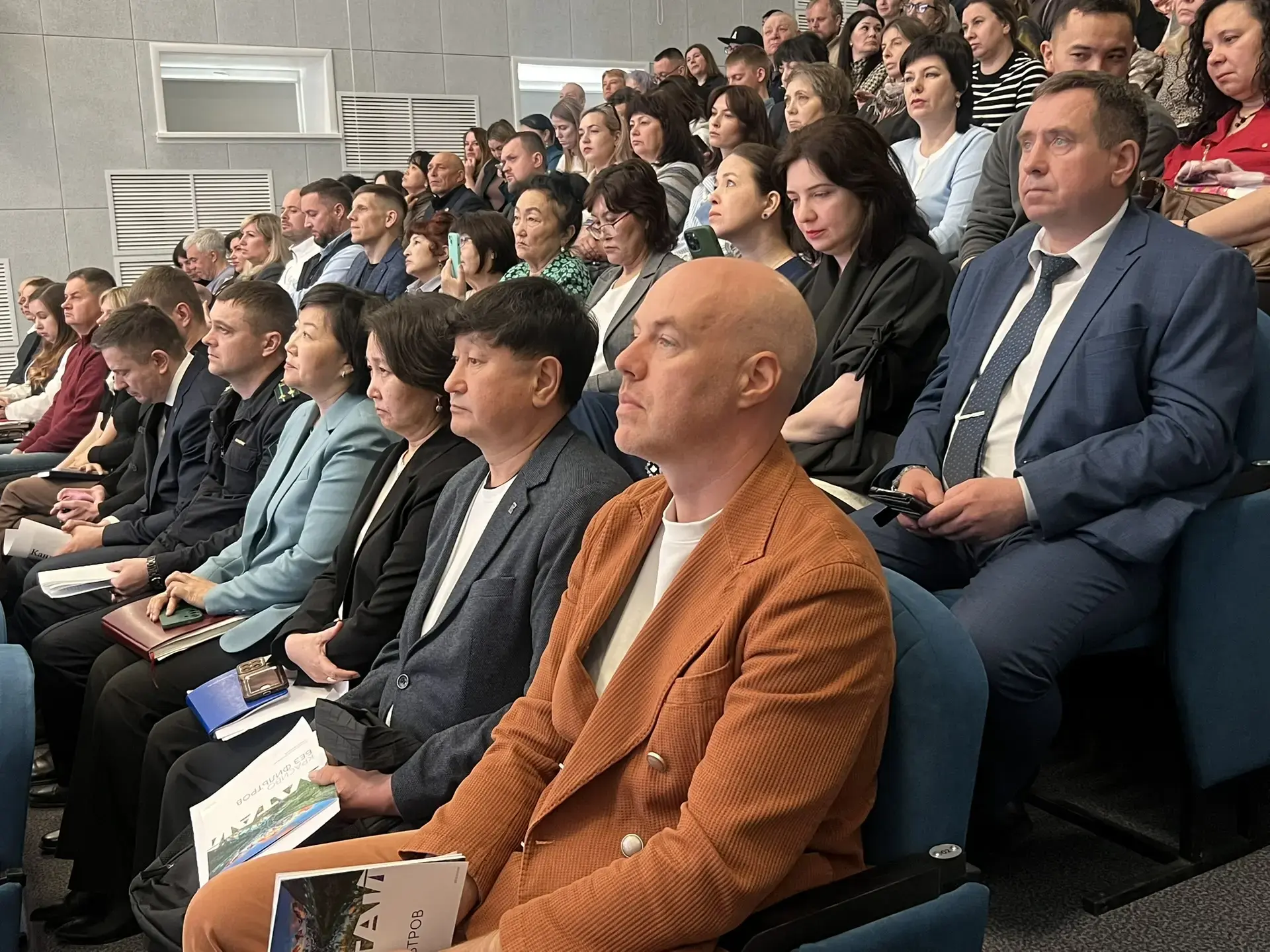 В Центре культурного развития состоялась встреча с представителями туристического бизнеса, посвящённая подготовке к летнему сезону В Центре культурного развития состоялась встреча с представителями туристического бизнеса, посвящённая подготовке к летнему сезону