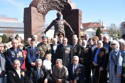 � ����� 40-� ��������� ������ �� ������������� ��� � �����-�������� ������ �������� ������������� ����, ����������� ������������ ���� �������� ������������� ����������