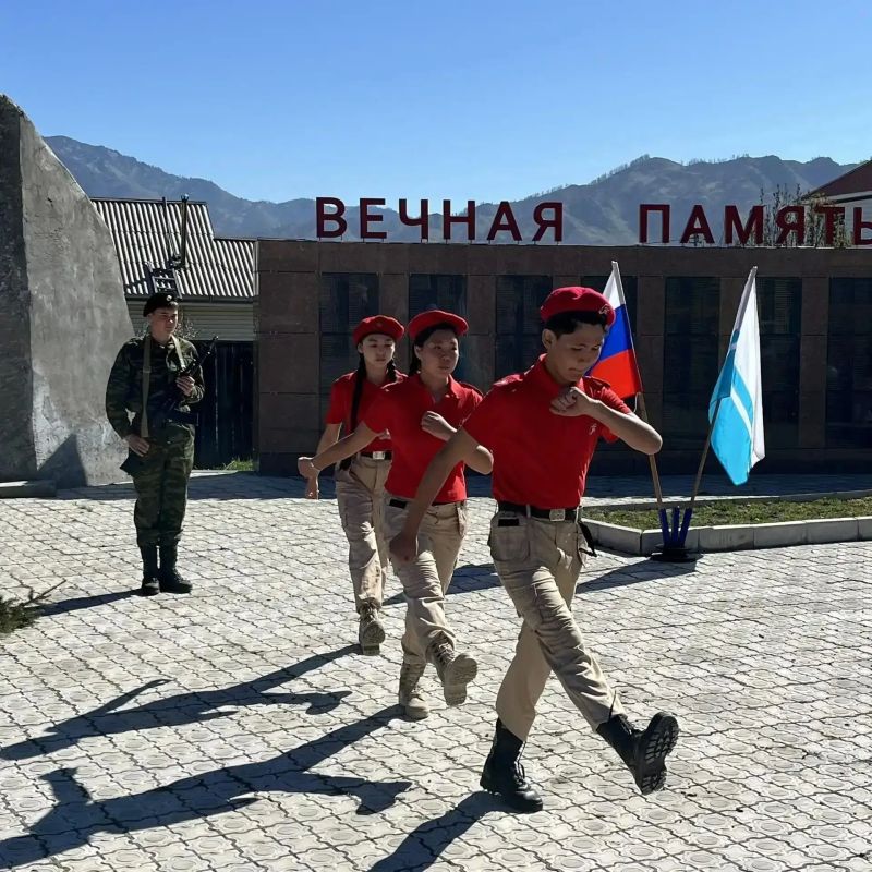 «Весна Победы» - так назывался фестиваль детского творчества, который провели в Онгудае у Мемориала Славы в преддверии 9 Мая «Весна Победы» - так назывался фестиваль детского творчества, который провели в Онгудае у Мемориала Славы в преддверии 9 Мая