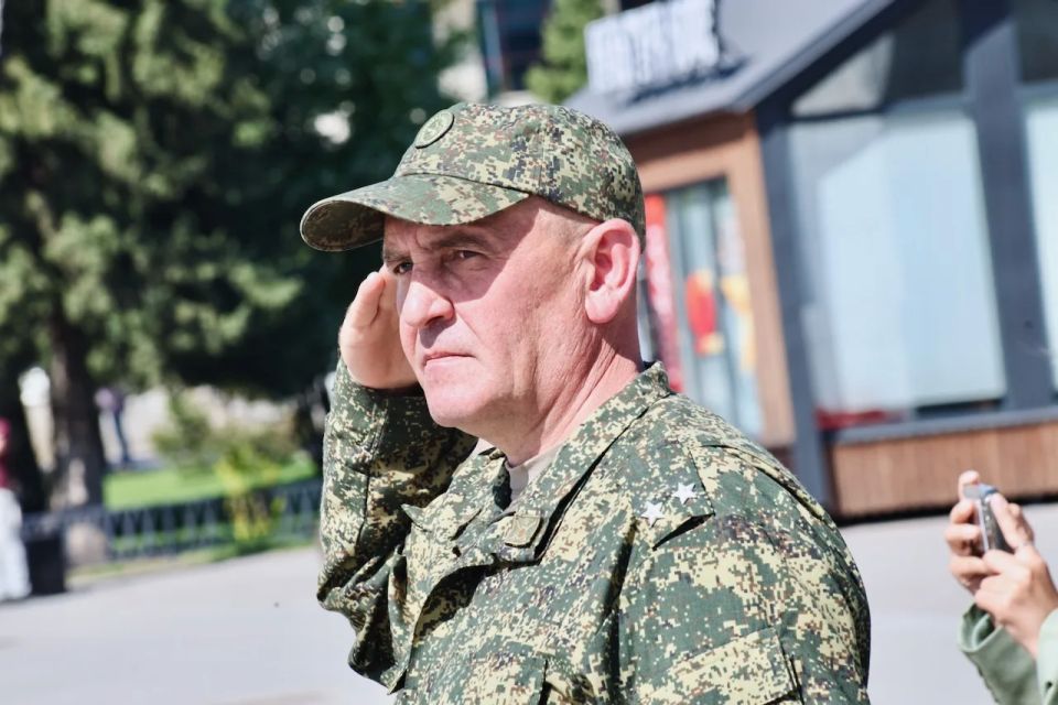 В Горно-Алтайске проходят репетиции парада Победы В Горно-Алтайске проходят репетиции парада Победы