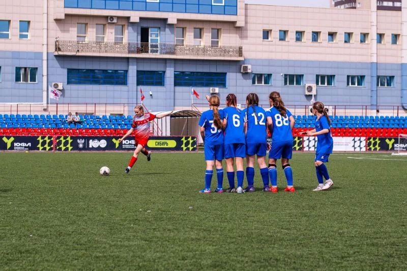 В Барнауле завершился турнир среди команд девочек «PRO FOOTBALL CUP», посвященный 20-летию СШОР Алексея Смертина В Барнауле завершился турнир среди команд девочек «PRO FOOTBALL CUP», посвященный 20-летию СШОР Алексея Смертина