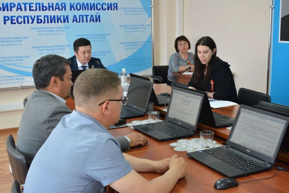 Состоялось 146-ое заседание Избирательной комиссии Республики Алтай Состоялось 146-ое заседание Избирательной комиссии Республики Алтай