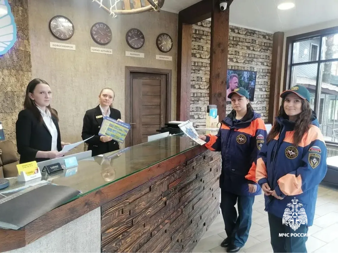 Готовимся к лету. В рамках подготовки к летнему сезону инспекторы Центра ГИМС Главного управления МЧС России по Республике Алтай встретились с руководителями и сотрудниками баз отдыха Готовимся к лету. В рамках подготовки к летнему сезону инспекторы Центра ГИМС Главного управления МЧС России по Республике Алтай встретились с руководителями и сотрудниками баз отдыха