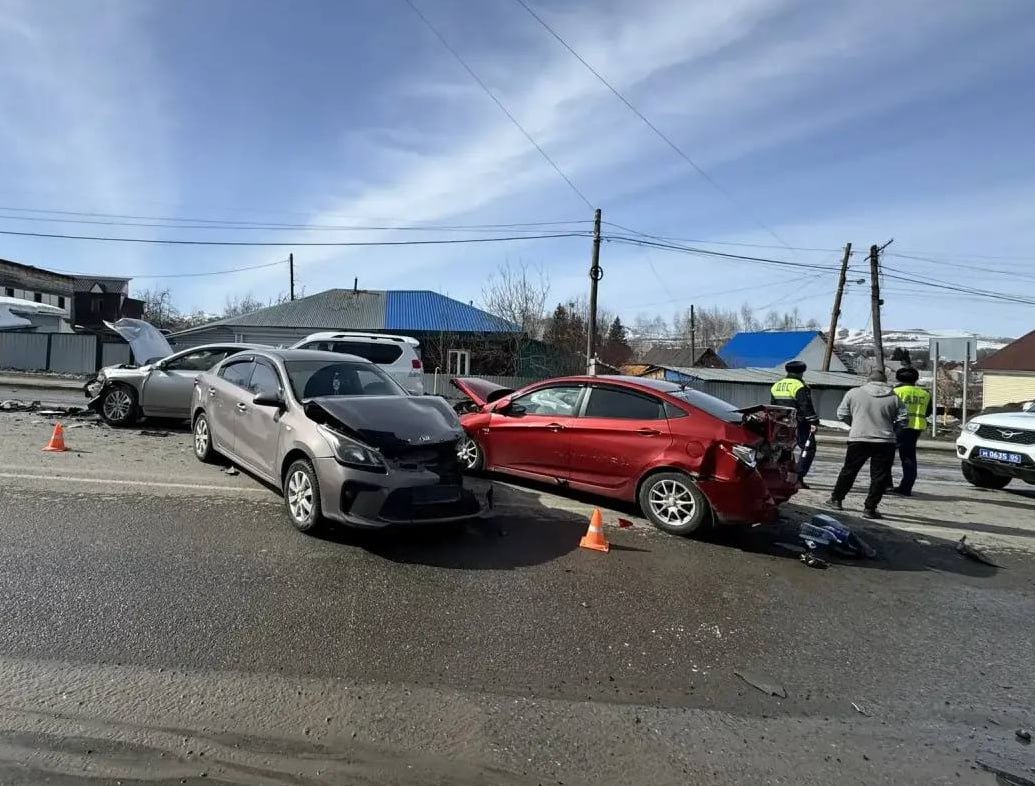 Выезд на полосу встречного движения остается одним из самых опасных нарушений правил дорожного движения