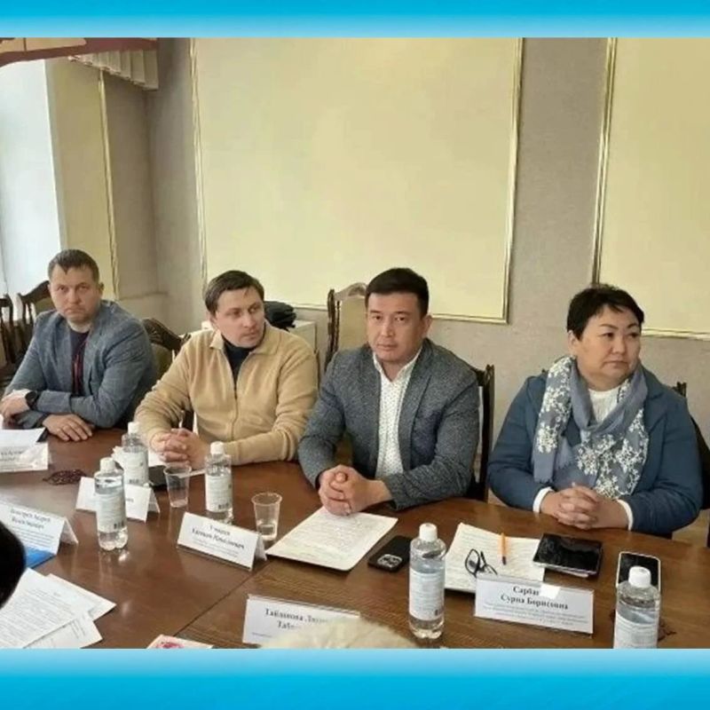 В Горно-Алтайске прошло совещание с председателями муниципальных Общественных палат В Горно-Алтайске прошло совещание с председателями муниципальных Общественных палат